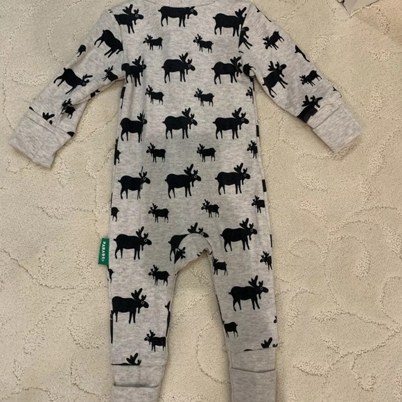 Parade Organics Moose Print romper footie 0-3 - Picture 3 of 3